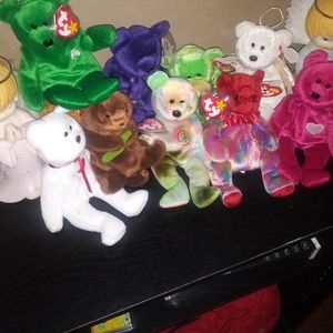 Rare. Pvc pellets. Rare brown nose rare white star instead of yellow. Dm me